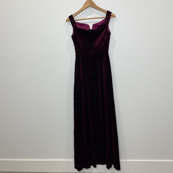 Soft velvet brings textural style to this cold-shoulder dress accented with a sp - Picture 8 of 10